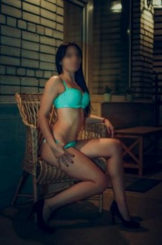 Индивидуалка Лея